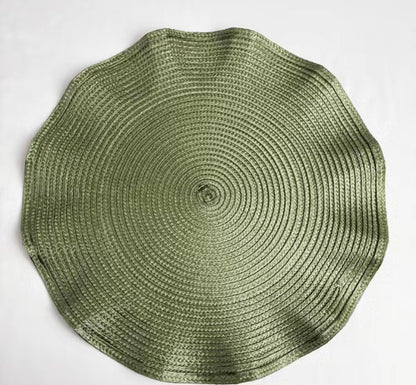 Stylish Dubai Placemats with Fluted Edge and Wavy Style - 38cm